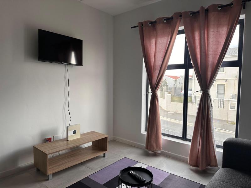 To Let 2 Bedroom Property for Rent in Parklands East Western Cape